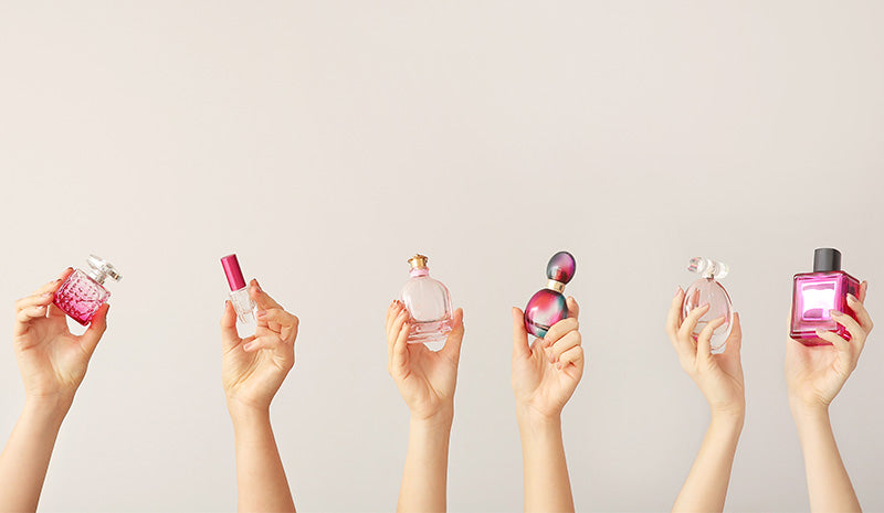 Come riconoscere profumi falsi? Ecco a cosa fare attenzione e a chi affidarsi