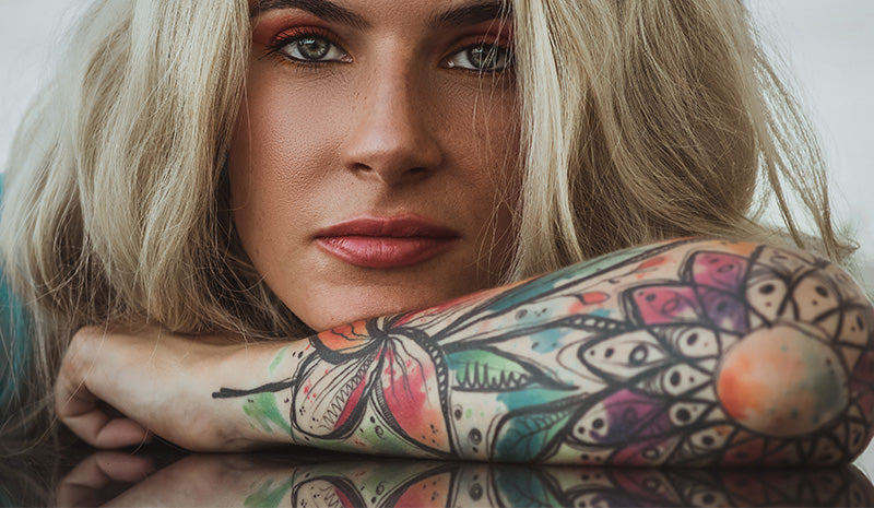 Guida alla cura del tatuaggio in estate: cosa fare e cosa non fare