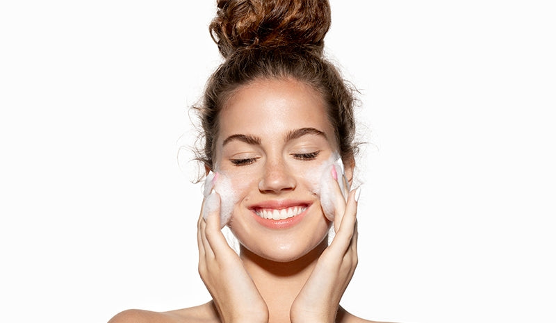 Skin care pelli grasse: tutti i passaggi