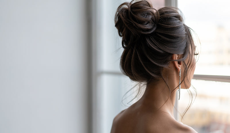 Chignon spettinato: tutti i segreti di questo look versatile e chic