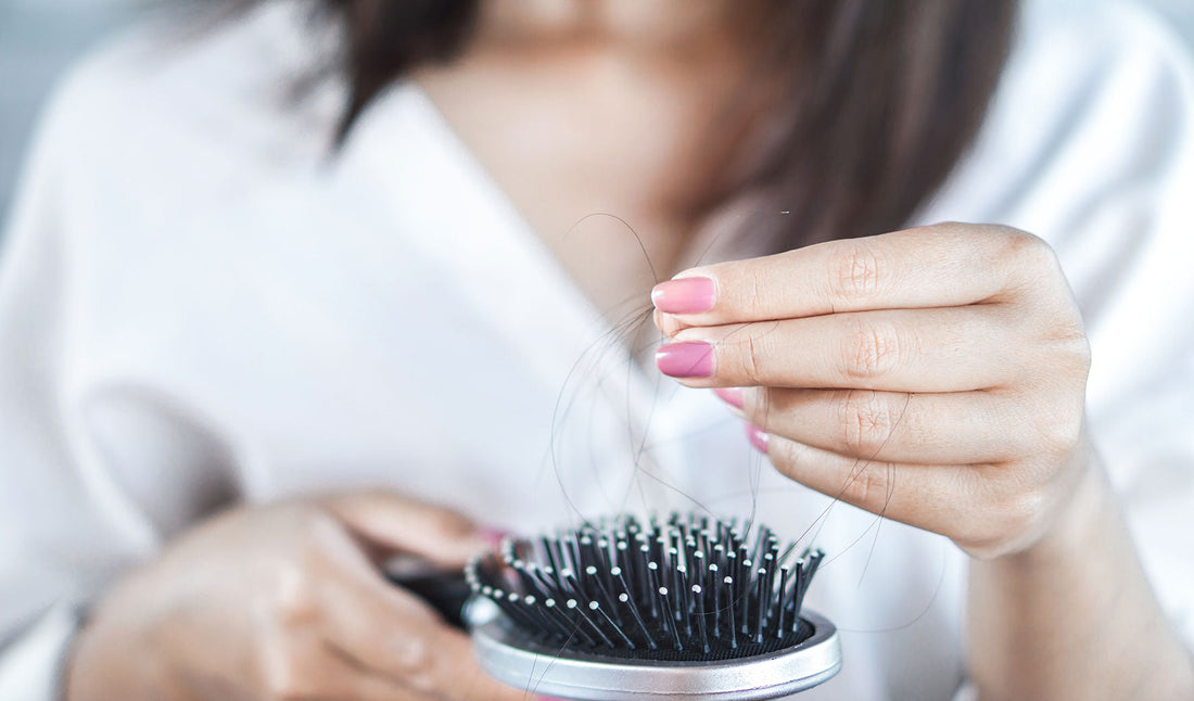 Cambio stagionale: come rimediare alla perdita dei capelli?