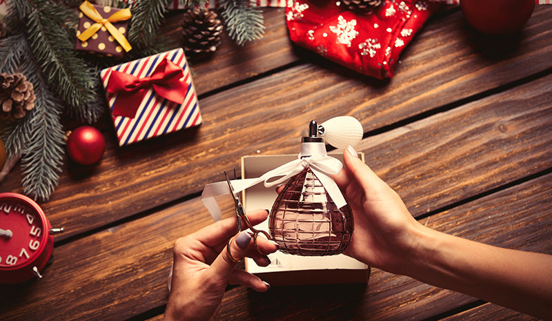 Regalo speciale? Ecco come scegliere un profumo perfetto per lei e per lui