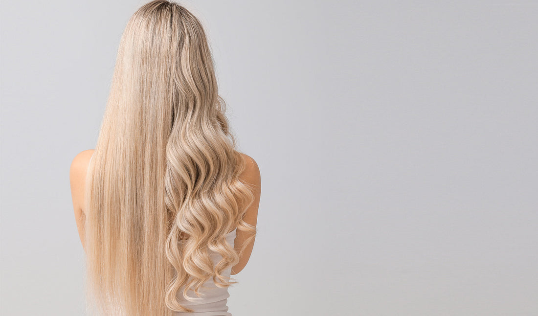 Capelli lisci senza piastra