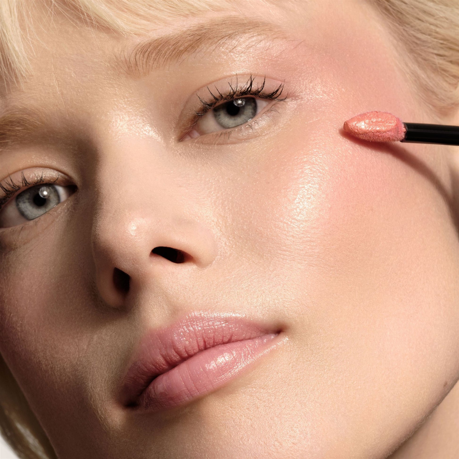 Armani Luminous Silk Cheek Tint Shine Shade 50S Starlit Peach-3