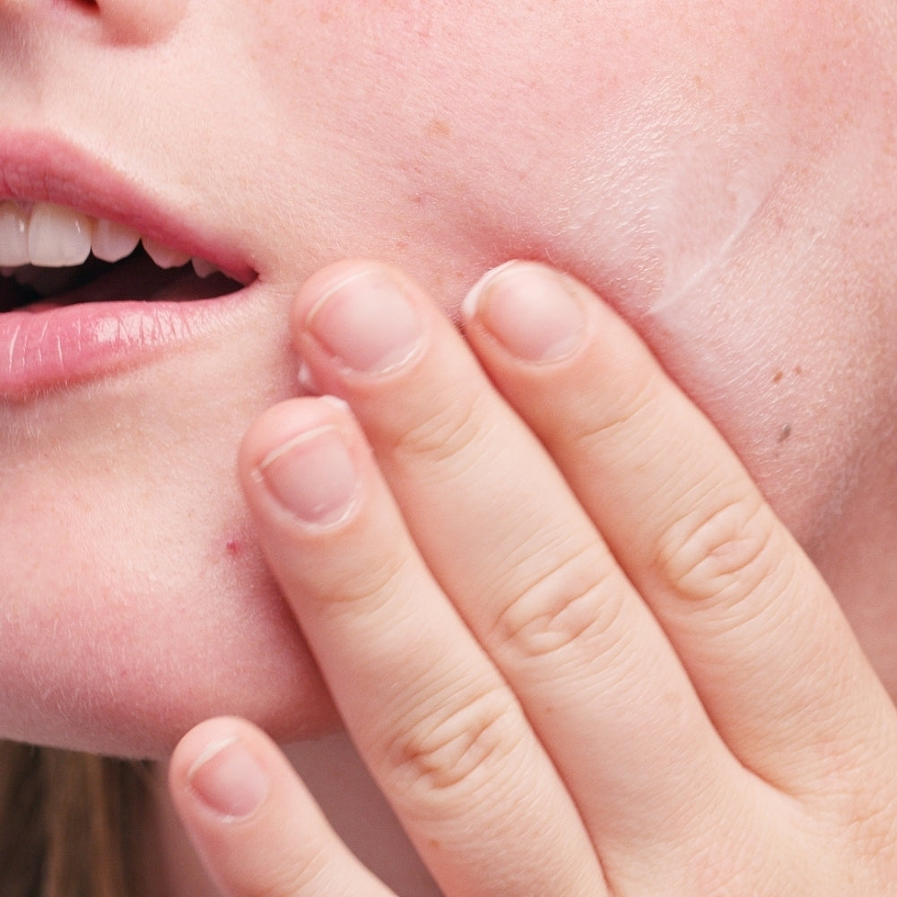 Blonde Sister Bloom My Day 24H Face Moisturizer-2