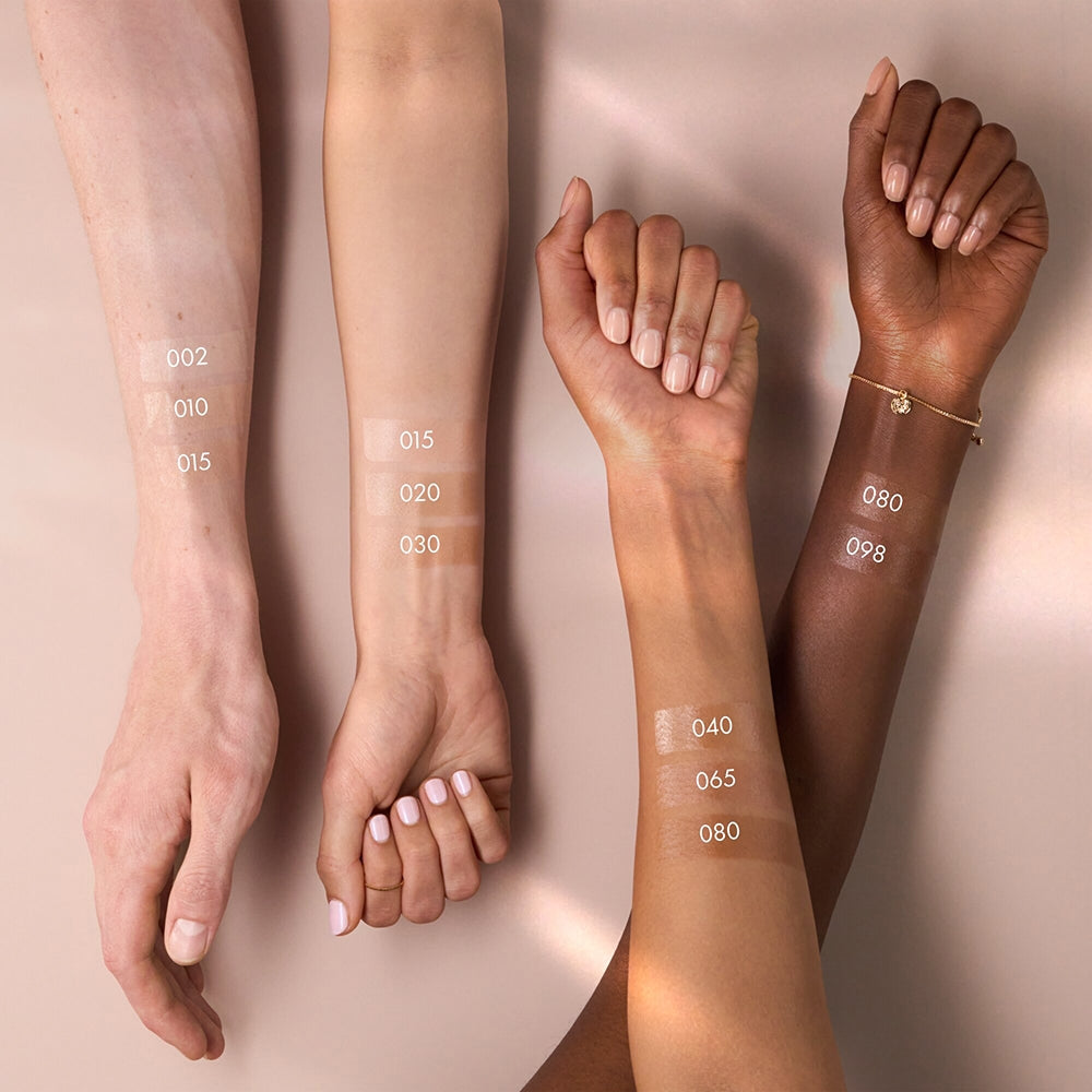 Catrice Soft Glam Filter Fluid 020 Light Medium-4