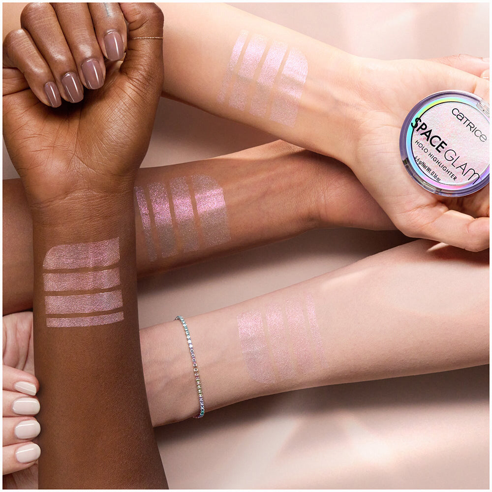 Catrice Space Glam Holo Highlighter 010 Beam Me Up!-6