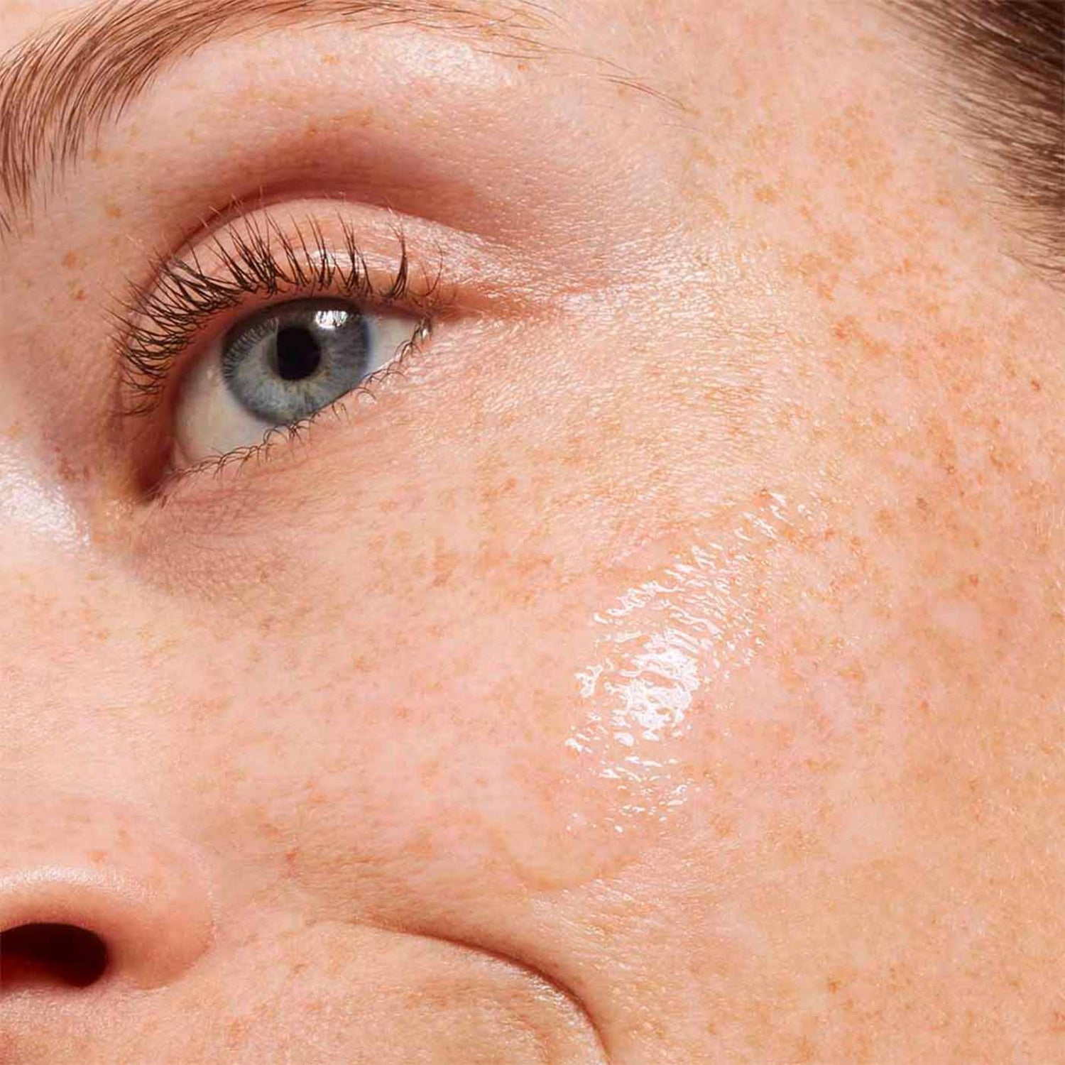 Clarins Bright Plus Advanced Lotion Essentielle-5