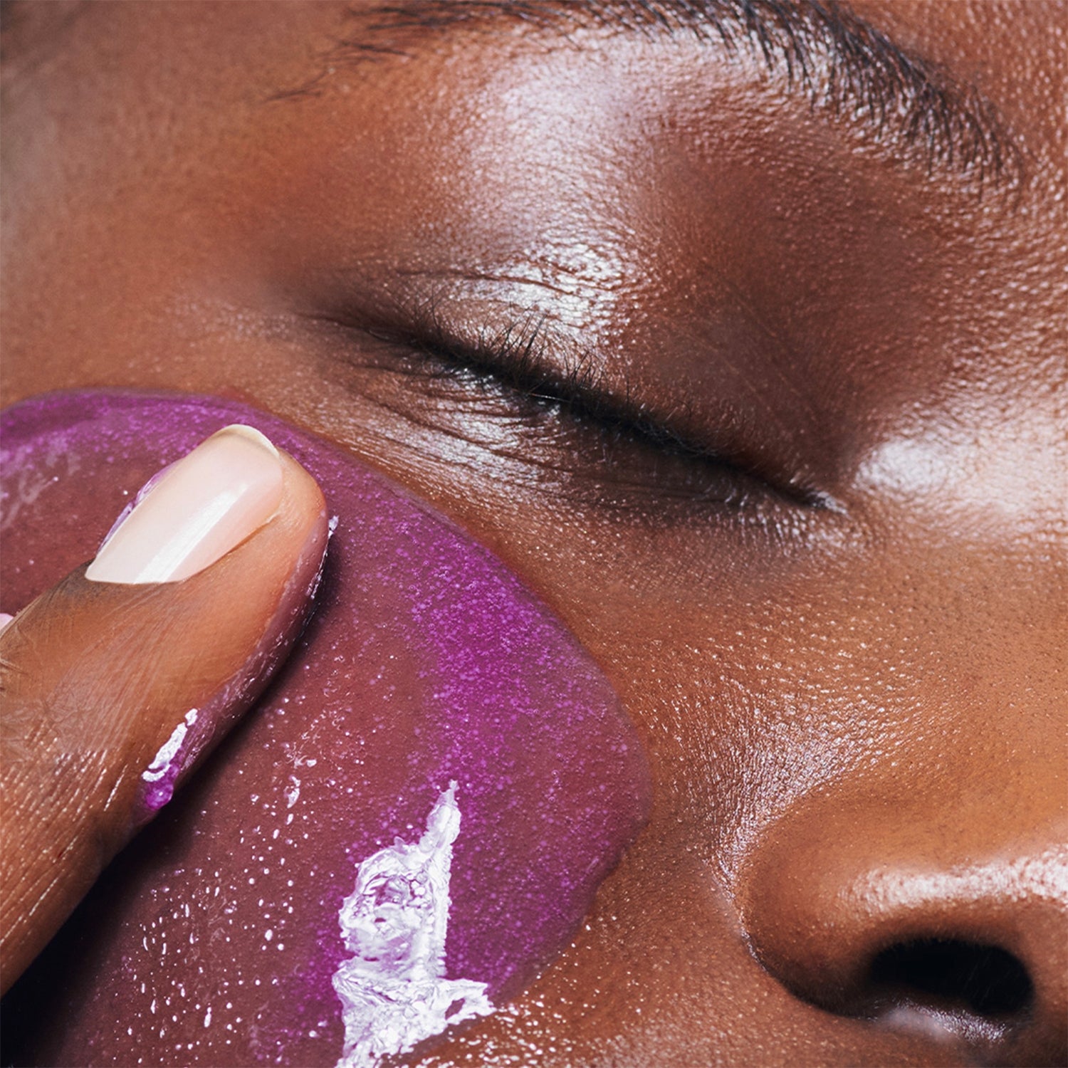 Clarins Reveal Gommage Violet Douceur Éclat-4