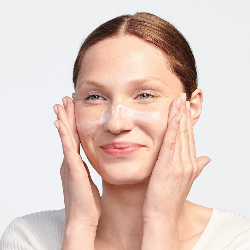 Clinique Moisture Surge SPF25 Sheer Hydrator-4