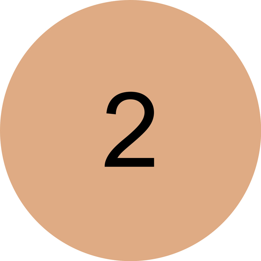 ESSENCE Ombretto Mono Pearly 02 Silky Taupe-4