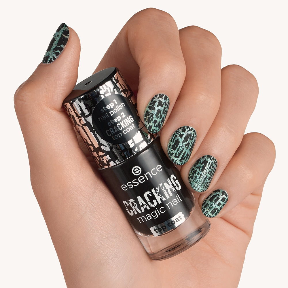 Essence Cracking Top Coat 01 Crack me up-3