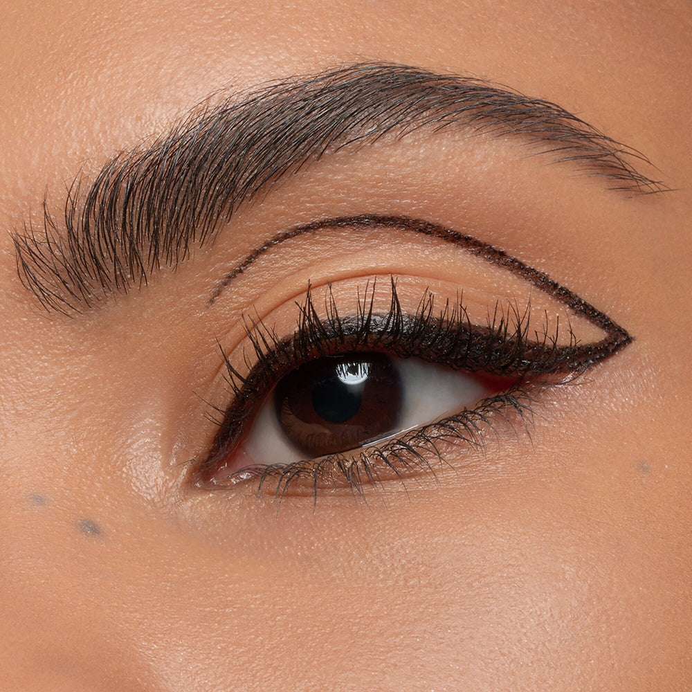 Essence Eyeliner Pen 010 Blackest Black-4