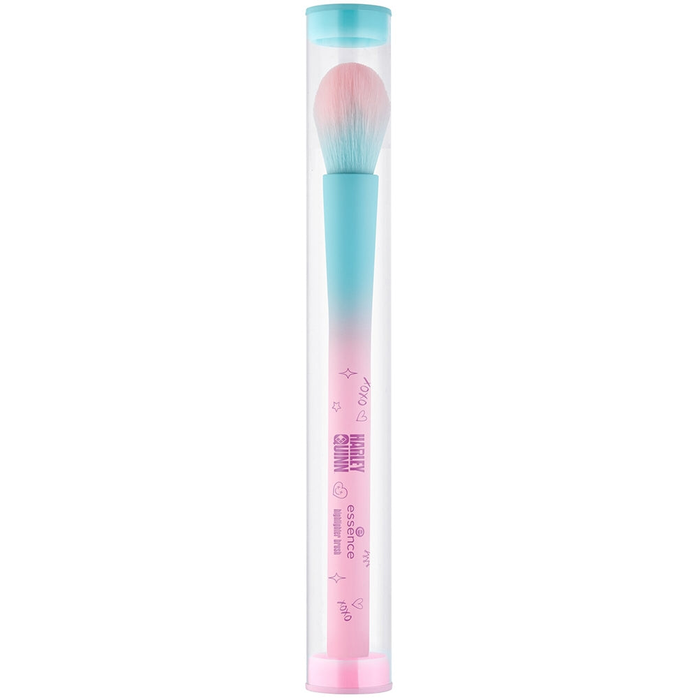 Essence Harley Quinn Highlighter Brush-2