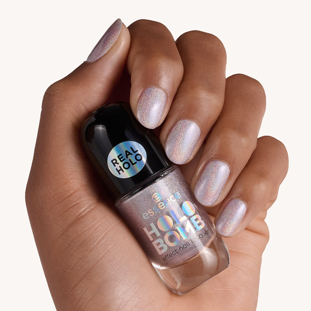 Essence Holo Bomb Effect Nail 05 Holo Me Tight-5