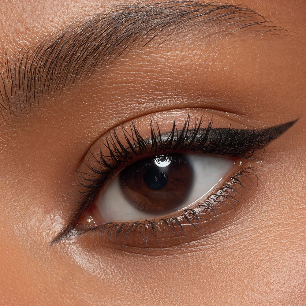 Essence Super Fine 01 deep black-4