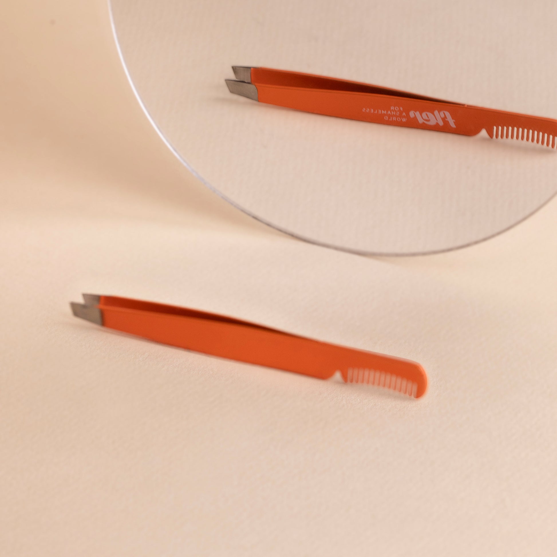 Fler Pinzetta Sopracciglia Con Pettinino Solid Orange-3