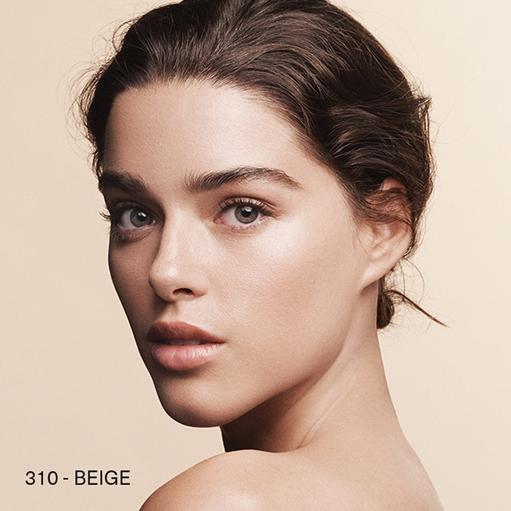 La Mer The Soft Fluid Long Wear Foundation SPF20 310 Beige-4