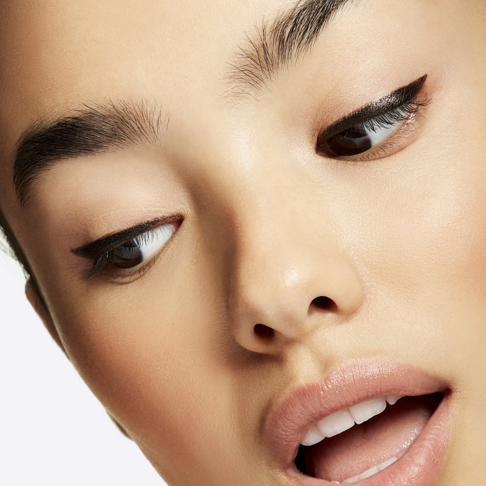 Mac Brushstroke 24-Hour Liner Brushblack-5