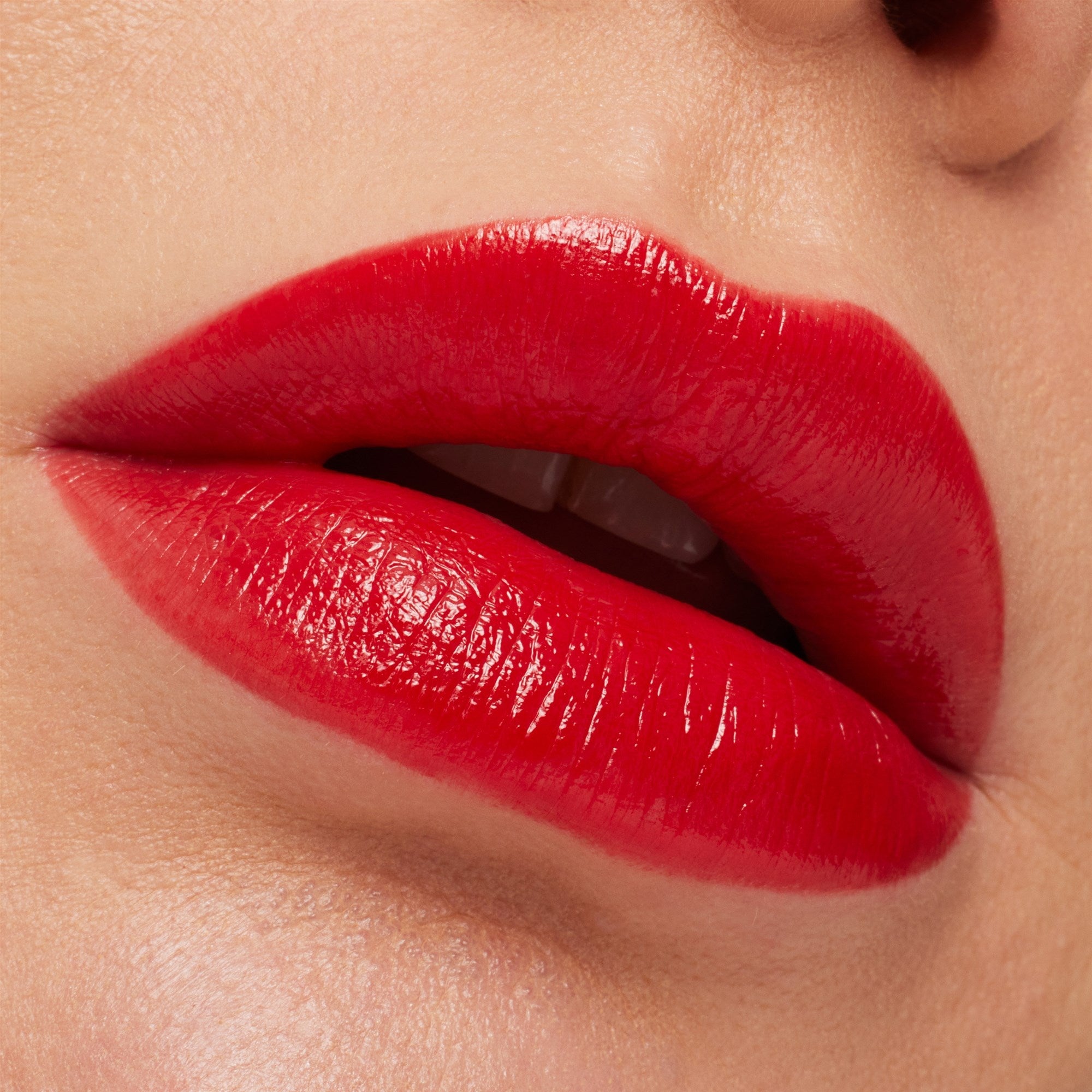 Mac MACximal Sleek Satin Lipstik   Left On Red-3