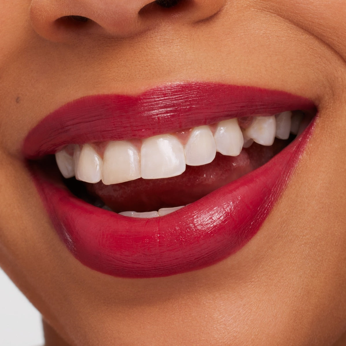 Mac MACximal Sleek Satin Lipstik   Maraschino, Much?-5