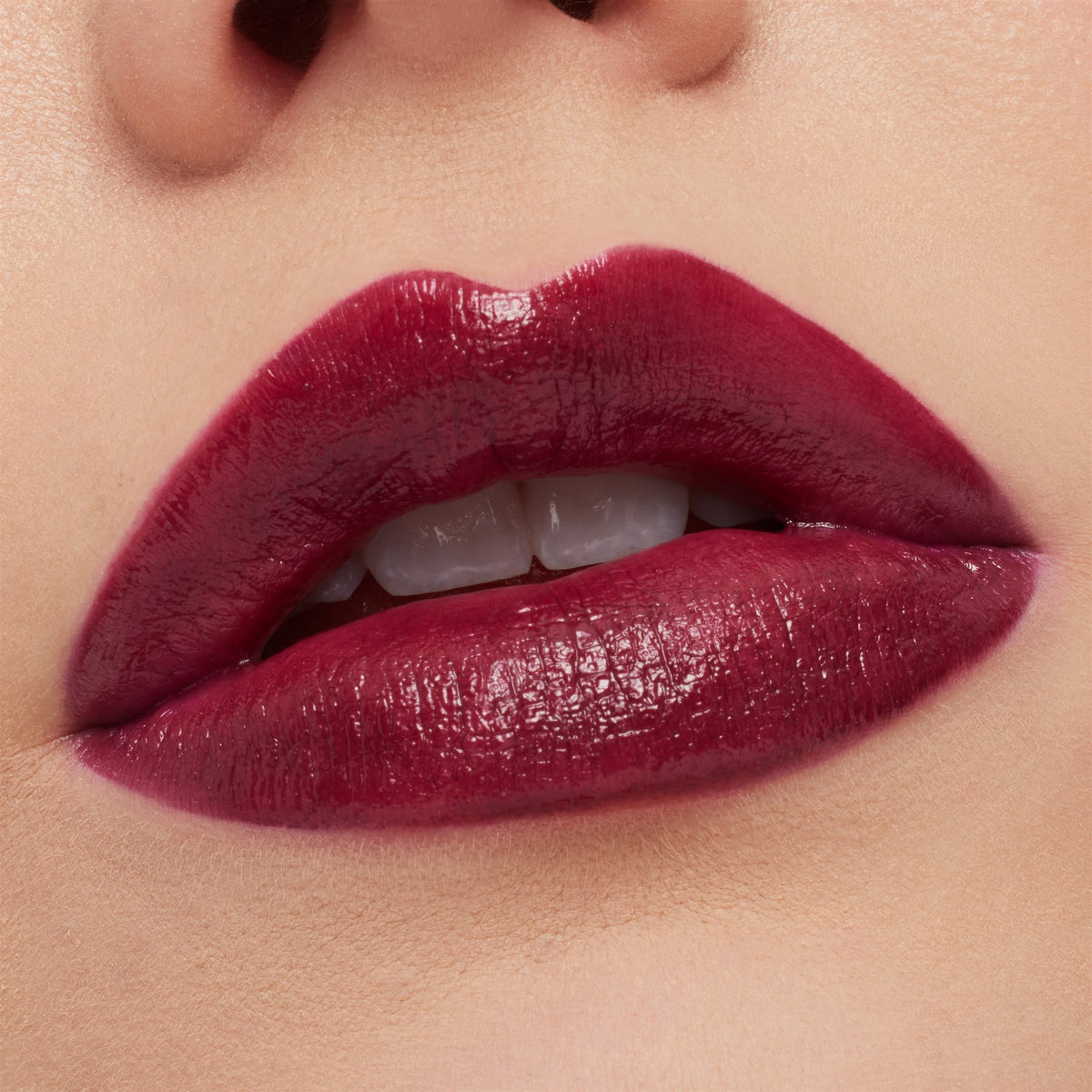Mac MACximal Sleek Satin Lipstik   Rebel-3