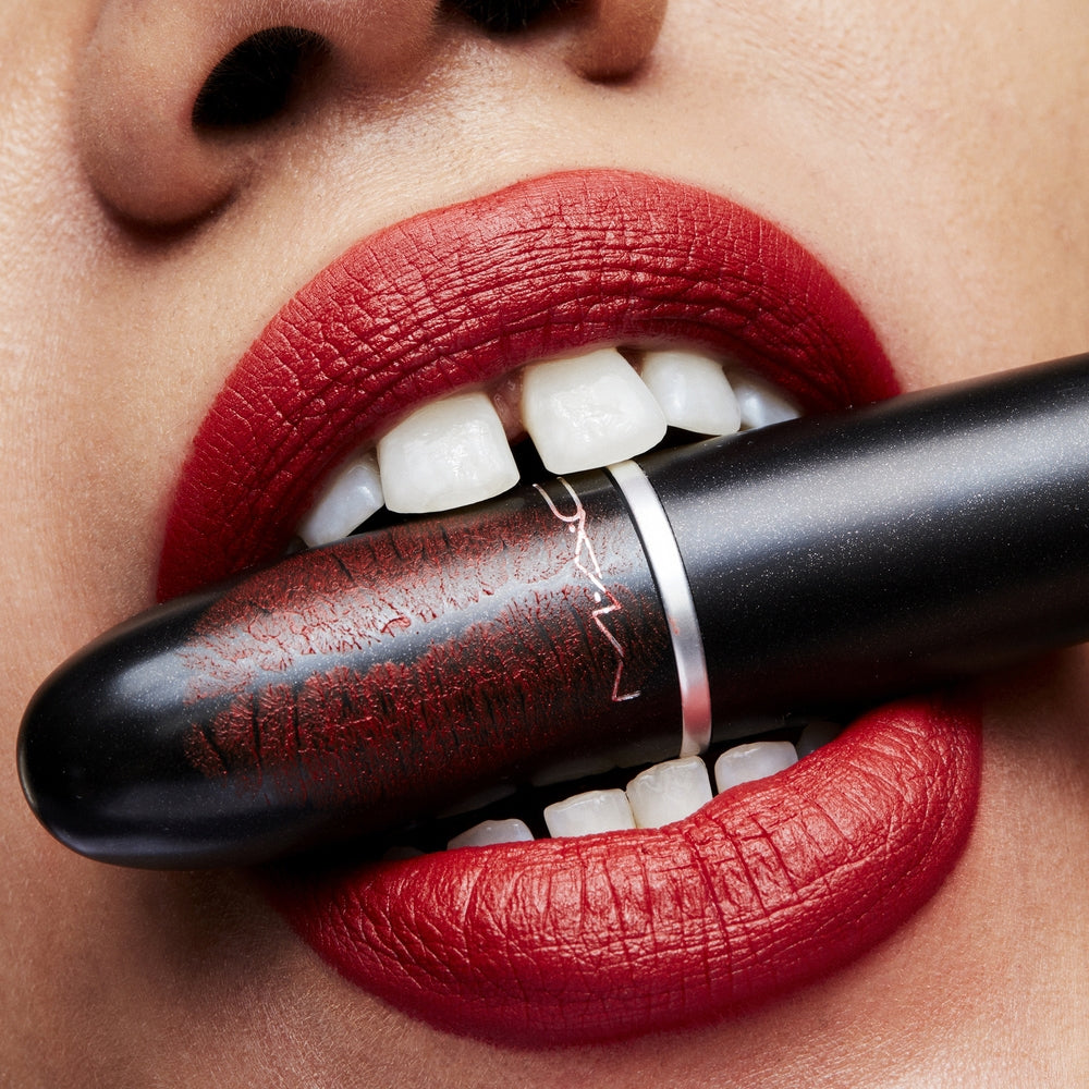 Mac Matte Lipstick 612 Russian Red-3