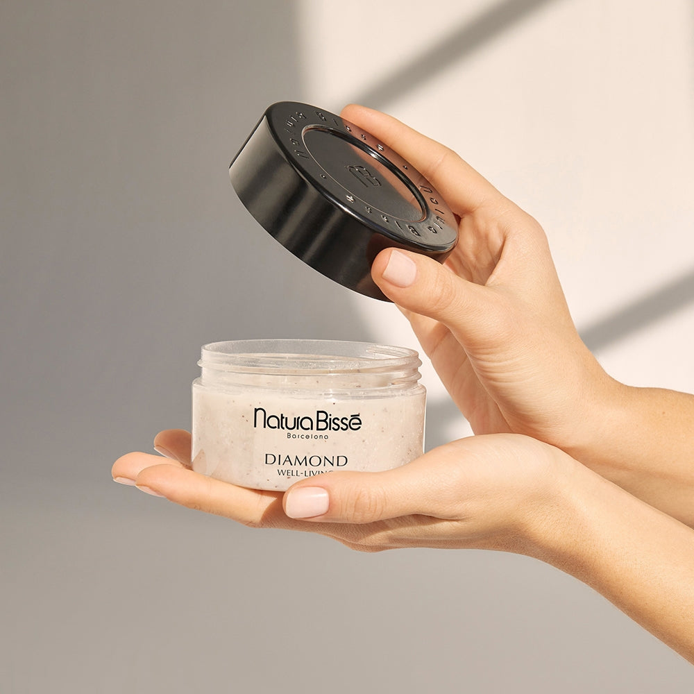 Natura Bissé Diamond Well-Living The Body Scrub-4