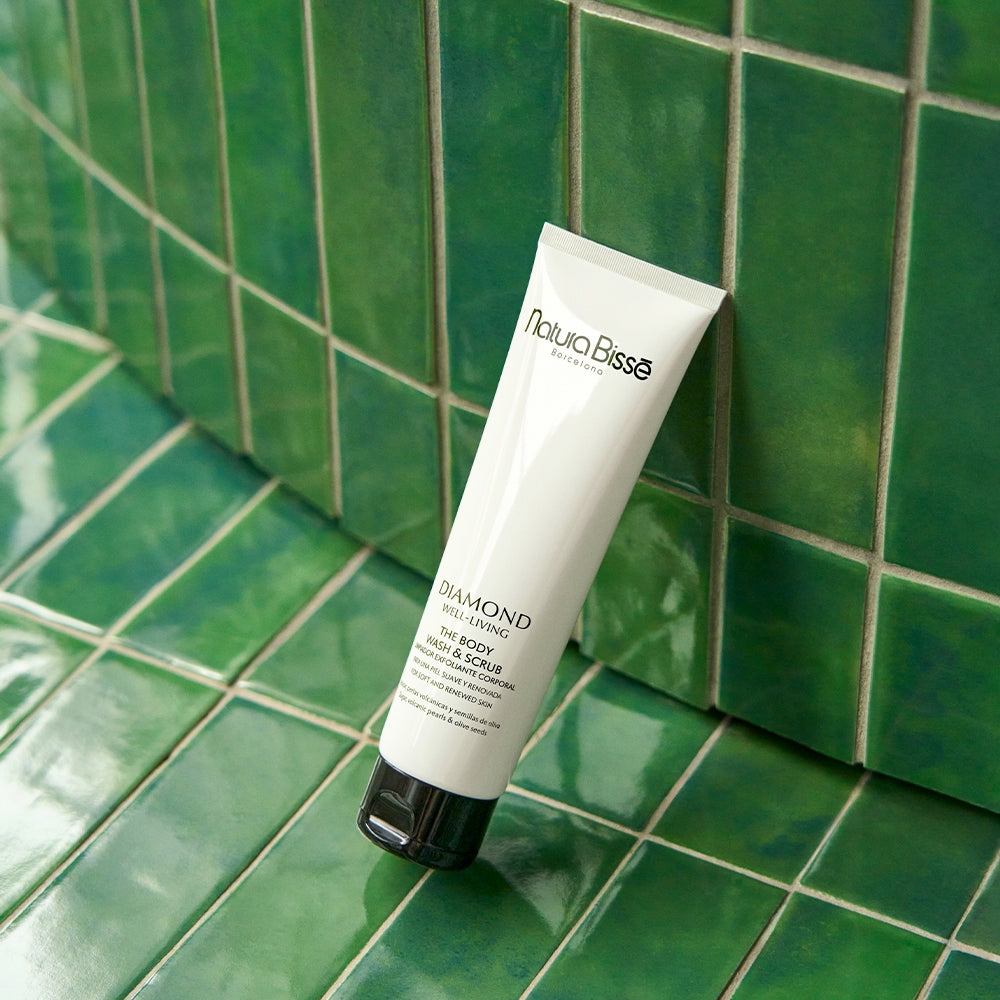 Natura Bissé Diamond Well-Living The Body Wash & Scrub-4