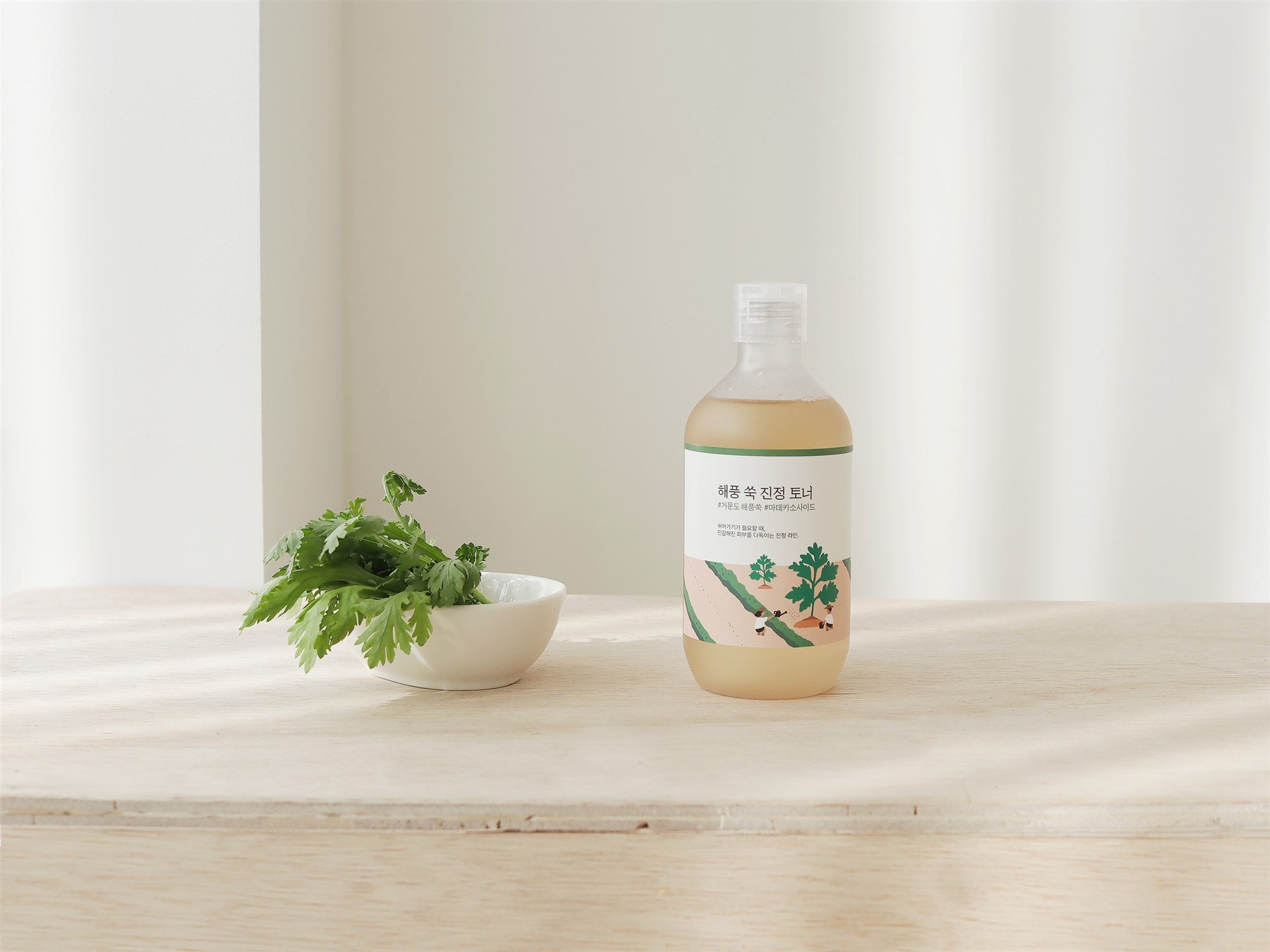 ROUNDLAB Mugwort Calming Toner -2