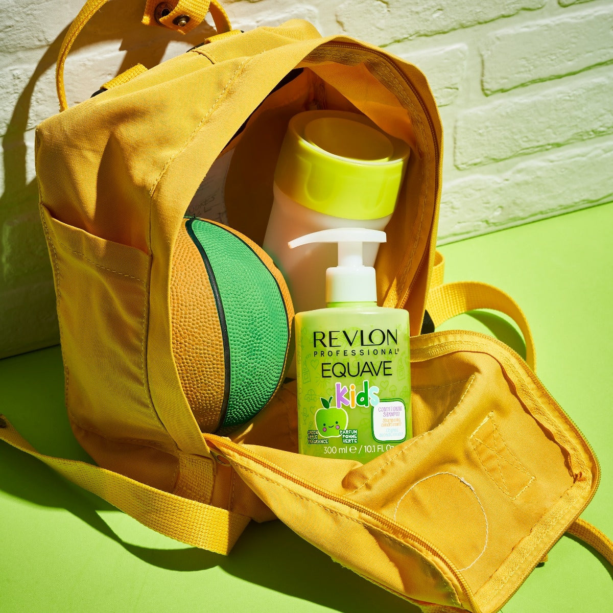 Revlon Professional Equave Kids Apple Conditioning Shampoo-3