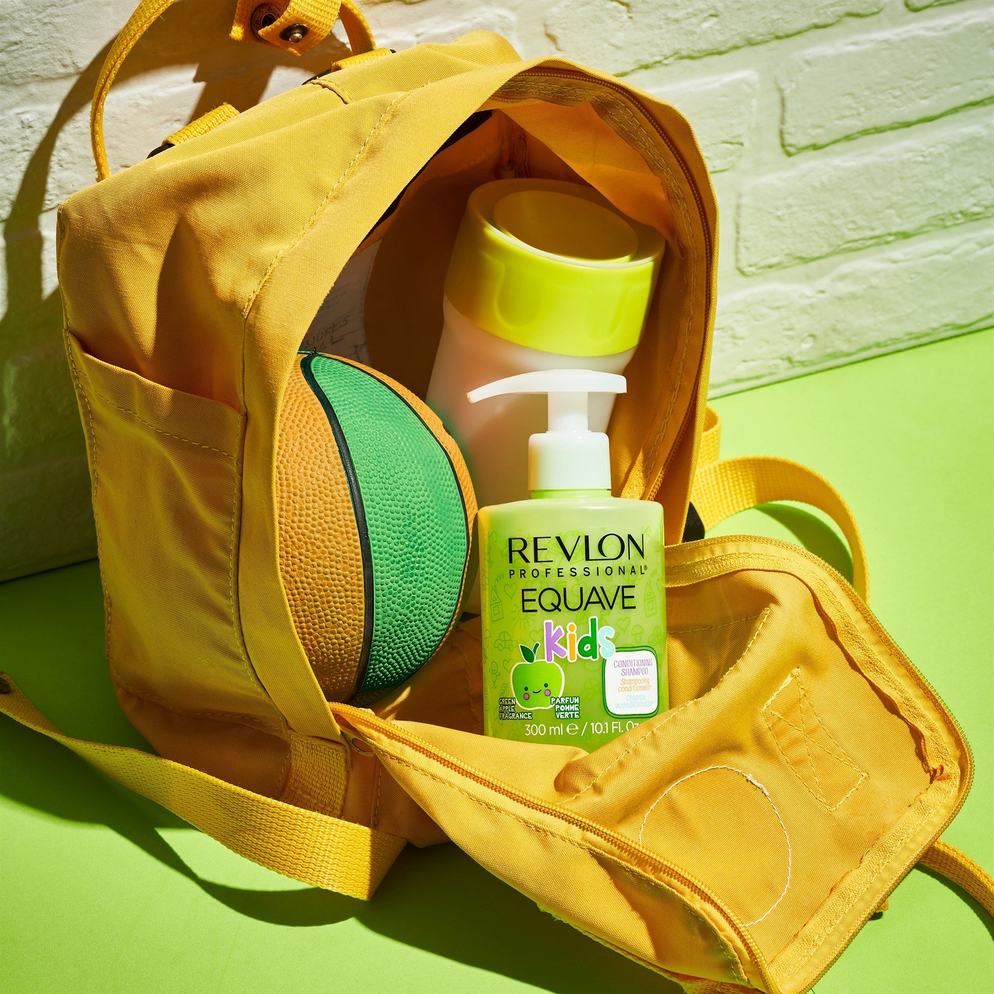 Revlon Professional Equave Kids Apple Conditioning Shampoo-8