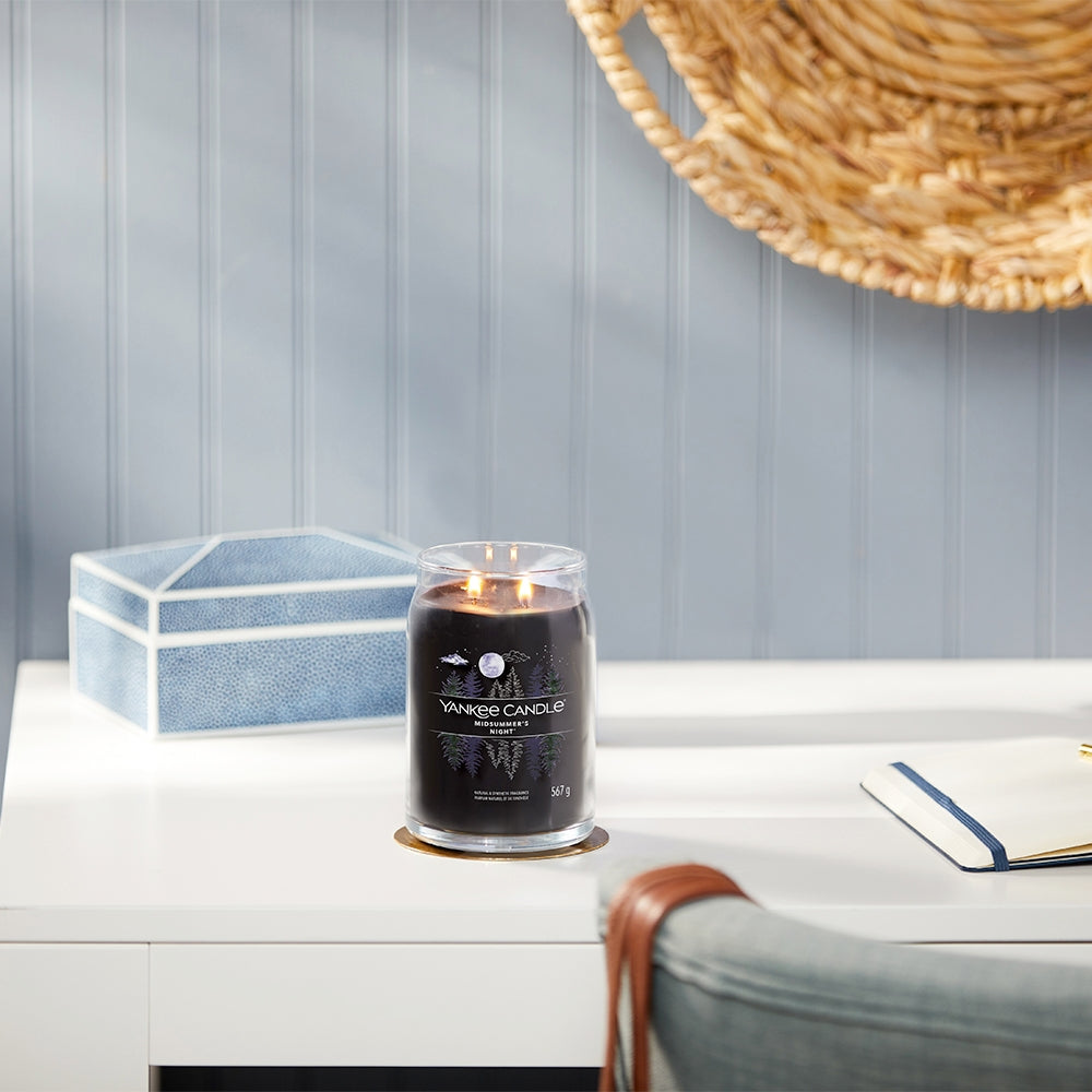 Yankee Candle Midsummer's Night Signature-6